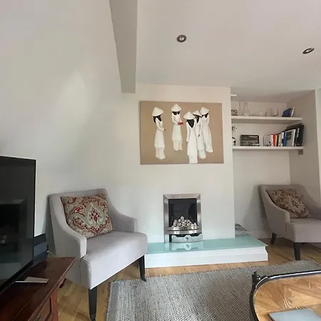 Modern Floor 2bd Flat - Kensington شقة *