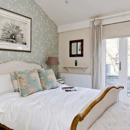 Holiday home Delightful 3-bed Family Bayswater