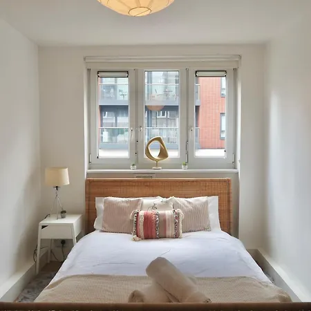 Chic 4-bed In Trendy Clerkenwell W Balcony And Walking Distance To Tube