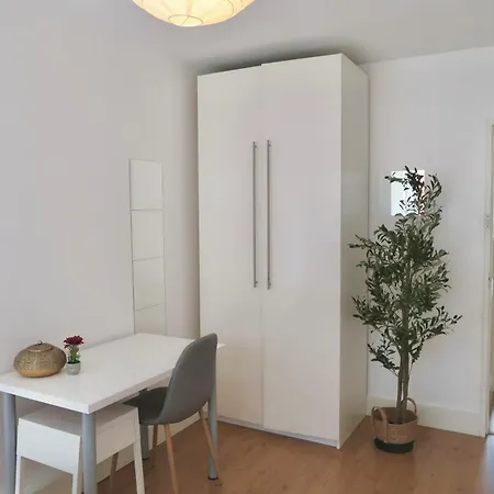 Chic 4-bed In Trendy Clerkenwell W Balcony And Walking Distance To Tube * London