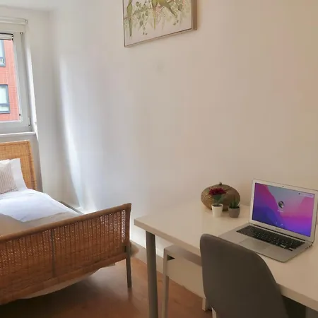 Chic 4-bed In Trendy Clerkenwell W Balcony And Walking Distance To Tube London