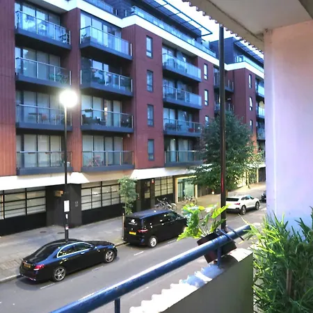 Chic 4-bed In Trendy Clerkenwell W Balcony And Walking Distance To Tube