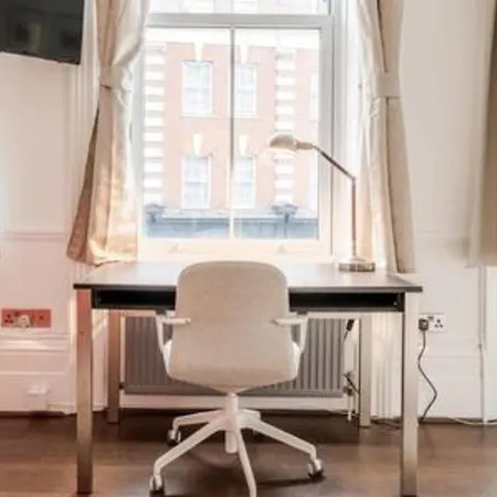 Unbeatable Location In Camden-spacious Flat