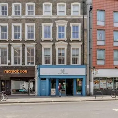 Unbeatable Location In Camden-spacious Flat * London