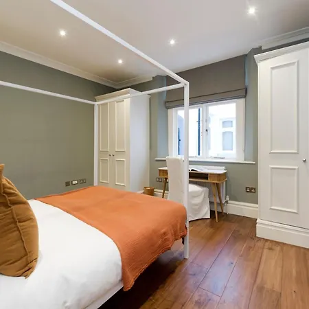 Attractive 1-bed Flat In Prestige Knightsbridge Apartment
