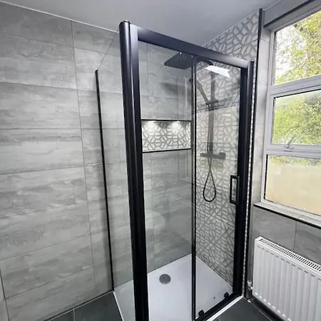 Stratford 4 Bedroom Apartament Londyn