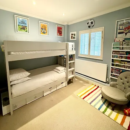 Holiday home Delightful 3-bed Family Bayswater London