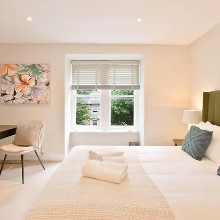 Primrose Hill Park Apartment *