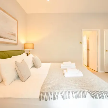 Primrose Hill Park Apartment London