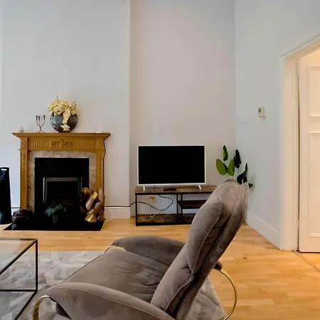 Primrose Hill Park Apartment *