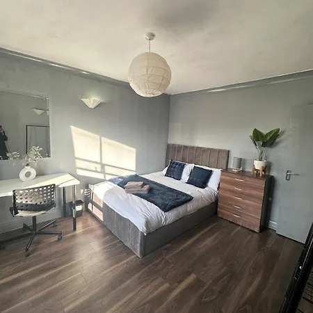 Alloggio in famiglia Luxury In A 4 Bedroom Flat! 4 Minutes Walk To Kingscross, St Pancras *