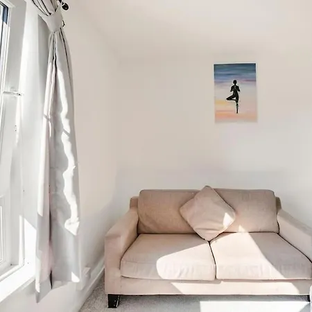 With Beautiful View Apartment *
