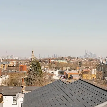 Apartment With Beautiful View London