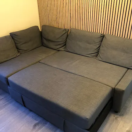 Cosy 2 Bedroom Flat In Manor House Apartment
