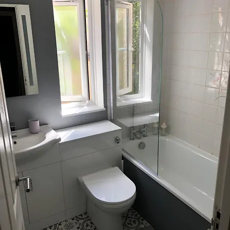 Apartment Cosy 2 Bedroom Flat In Manor House *