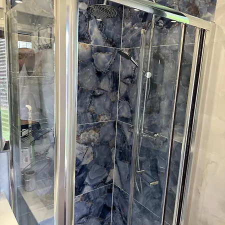 Bespoke Gallery Hendon