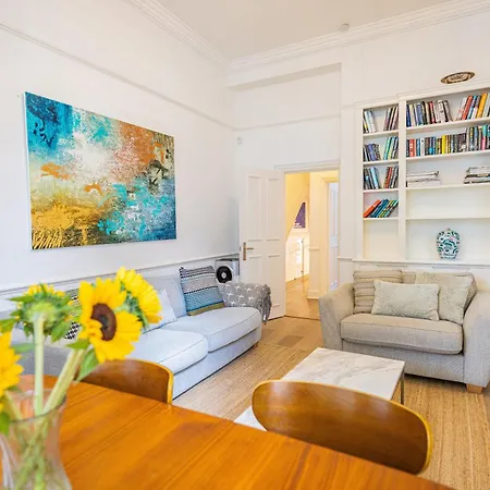 Gorgeous 3 B Edroom In Little Venice Apartment