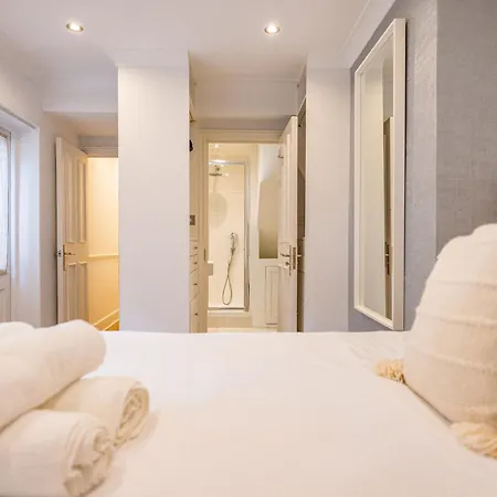 Gorgeous 3 B Edroom In Little Venice *