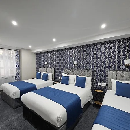 George Hotel 3*