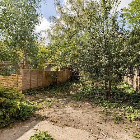 The Tyrwhitt Road Place - Lovely 2bdr Flat With Garden Apartment