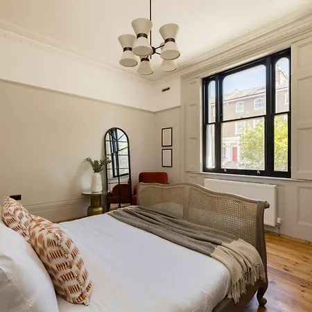 Apartment The Tyrwhitt Road Place - Lovely 2bdr Flat With Garden London