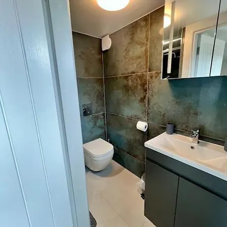 Spacious In Wandsworth * Londýn