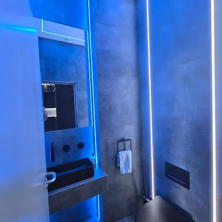Riverside Place Apartment *