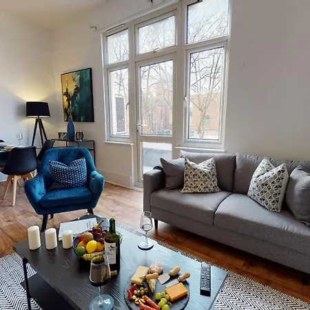 Large Dulwich 3 Bedroom Near Kings College Hospital Apartment *