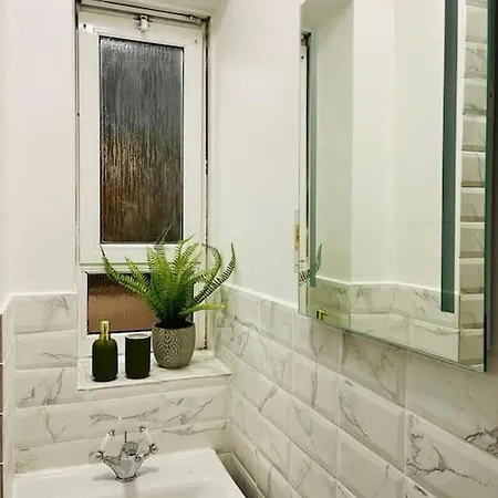 2bd Canarywharf Mile End Private Balcony Free Parking Apartmán Londýn