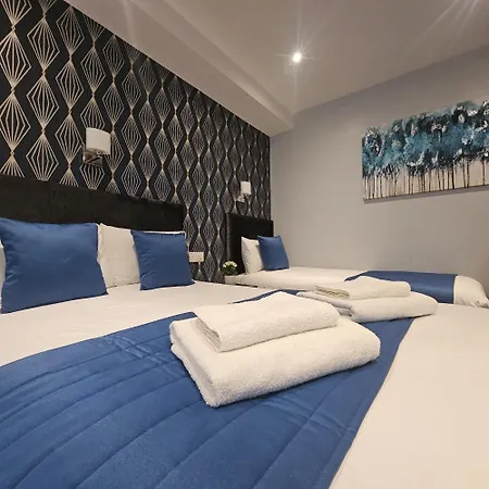 George Hotel 3*