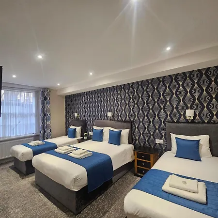 George Hotel 3*
