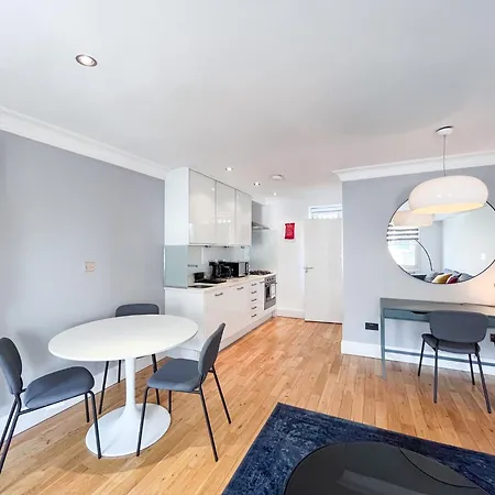 Large And Very Stylish P1 Apartmán