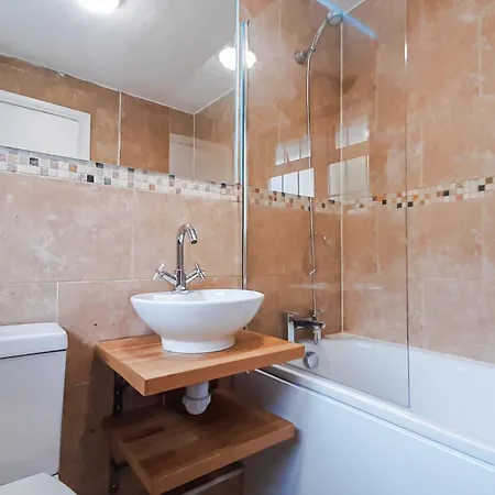 Apartment Stunning 2 Bedrooms
