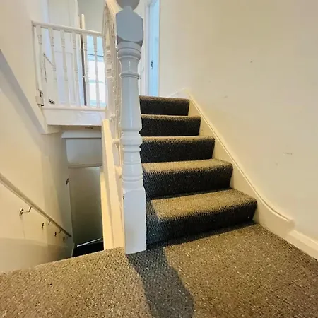Spacious 3 Bed Flat In Greenwich 아파트 런던