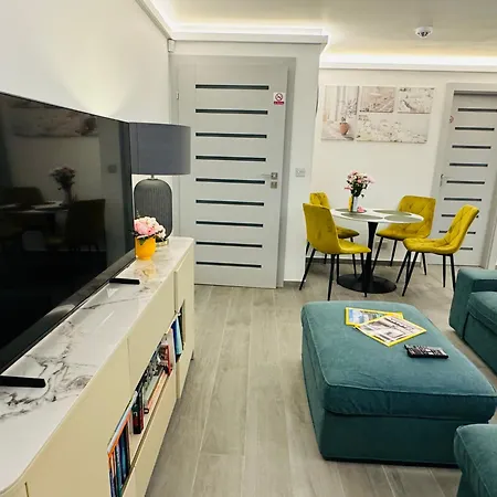Goulden House D Homestay