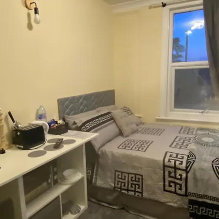 Apartment 389 Blue London