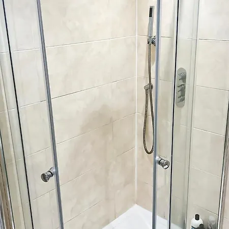 Charming 2-bedroom Flat In Shepherd's Bush, Near Hammersmith Apartamento