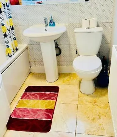 度假居 Beautiful 3bd Family With Huge Private Graden