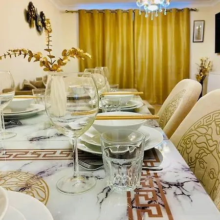 度假居 Beautiful 3bd Family With Huge Private Graden *