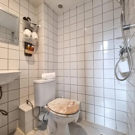 Charming In Near Apartment