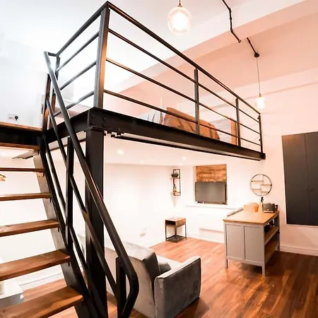 Apartment House With Garden Stoke Newington *