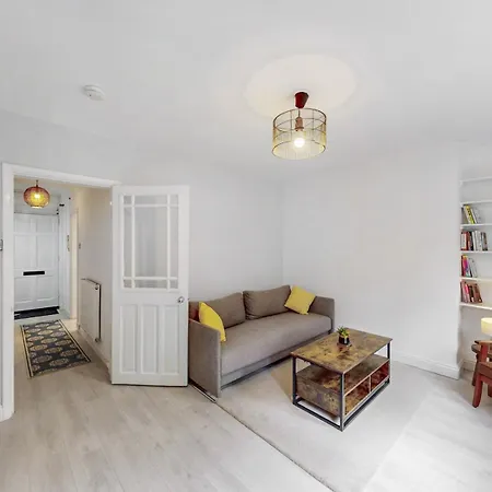 Pass The Keys Stylish Flat In West Hampstead