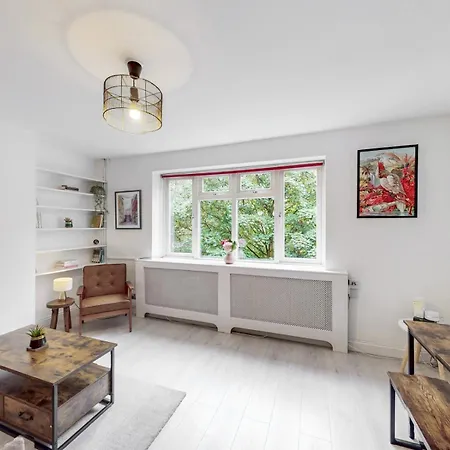 Pass The Keys Stylish Flat In West Hampstead Apartment