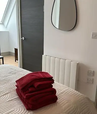 דירה Cosy London Luxury Pinner