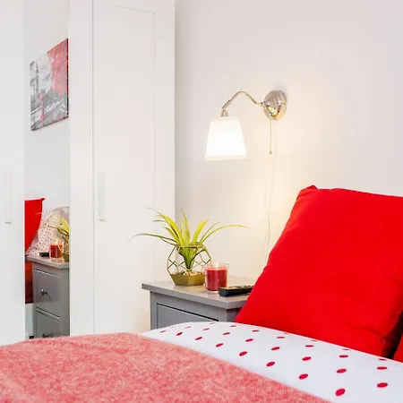 Apartment 12 Bed Charming And Bright Flat *