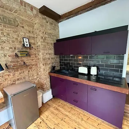 Bright Flat In Islington