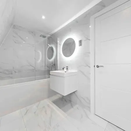 Apartment Serviced Apt In Central Lr3 London