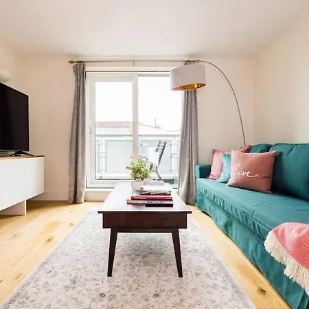 Stunning 2 Bed Ensuite London