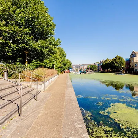 Apartment Angel Waterside Central London