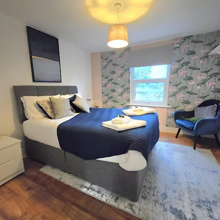Large Dulwich 3 Bedroom Near Kings College Hospital Apartment